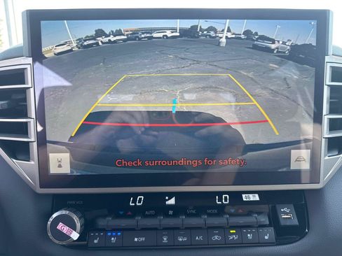 Used 2026 Toyota Tundra Limited w/ Power Package AWD/4WD image 19