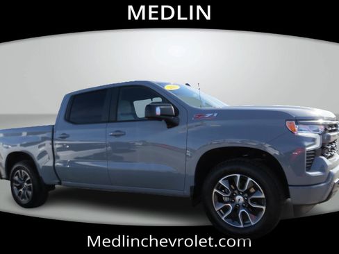 Used 2025 Chevrolet Silverado 1500 RST image 1