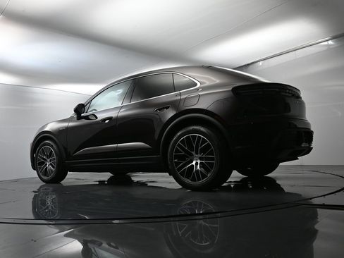 Used 2025 Porsche Macan 4 Electric image 48