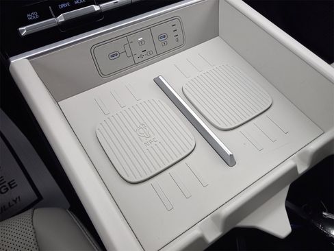 Used 2025 Hyundai Santa Fe SEL image 23