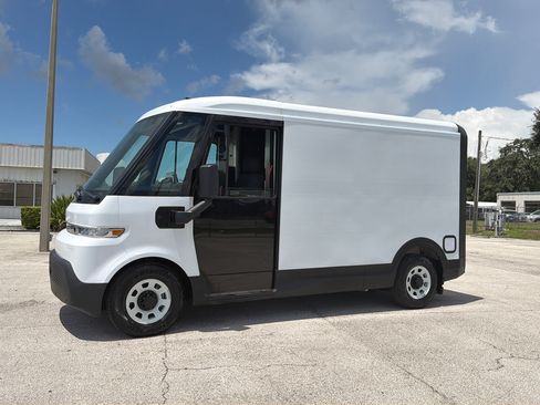 Used 2024 Chevrolet Brightdrop 400 w/ Commercial Equipment Package AWD/4WD image 2