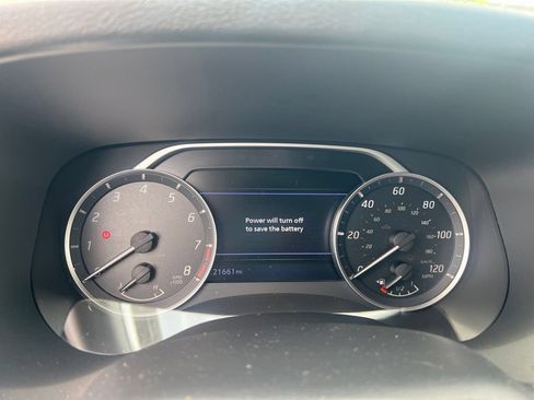 Used 2024 Nissan Frontier SV w/ SV Convenience Package RWD image 6