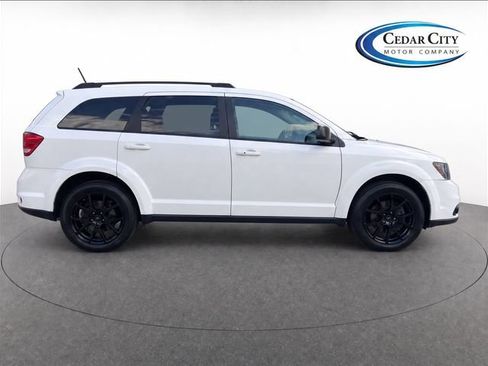 Used 2016 Dodge Journey SXT w/ Blacktop Package FWD image 8