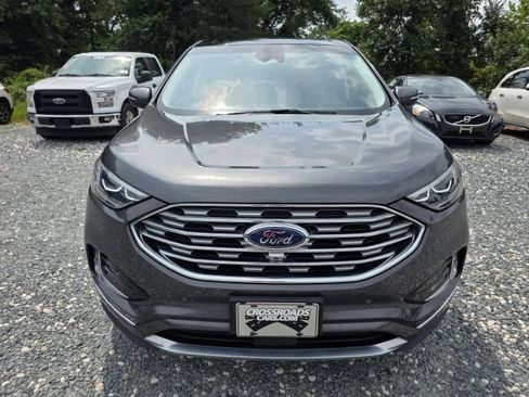 Used 2019 Ford Edge Titanium w/ Equipment Group 301A AWD/4WD image 2