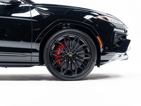 Used 2025 Lamborghini Urus SE AWD/4WD image 76