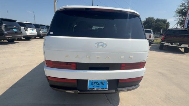 Used 2026 Hyundai Santa Fe SE FWD image 7
