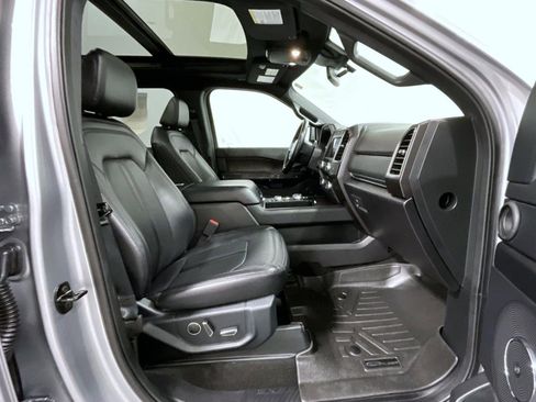 Used 2021 Ford Expedition Limited image 16