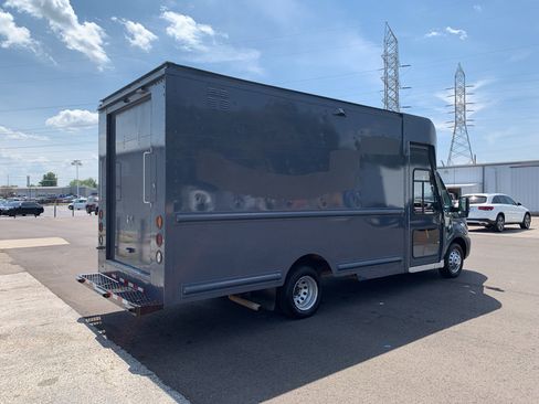 Used 2021 Ford Transit 350 DRW RWD image 3
