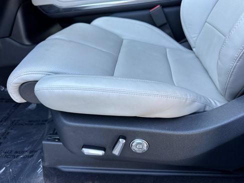 Used 2025 Lincoln Navigator L Reserve AWD/4WD image 13