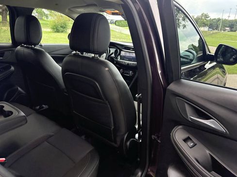 Used 2020 Buick Encore GX Select AWD/4WD image 23