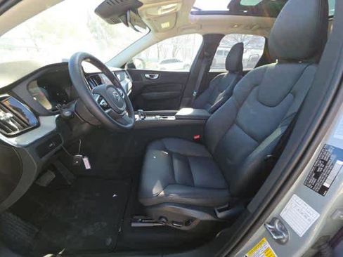 Certified 2025 Volvo XC60 B5 Plus image 6