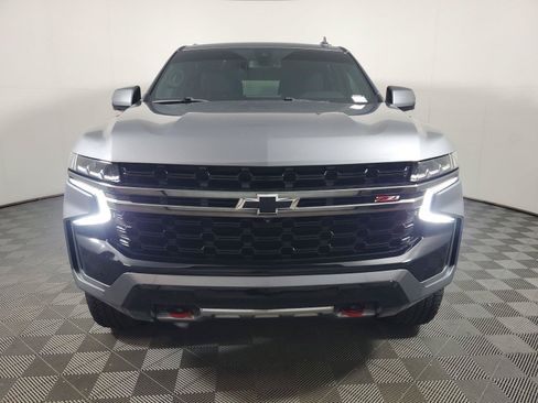 Used 2022 Chevrolet Tahoe Z71 w/ Luxury Package AWD/4WD image 2