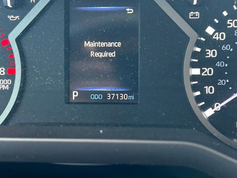 Used 2024 Toyota Tundra SR5 w/ SR5 Convenience Package AWD/4WD image 32