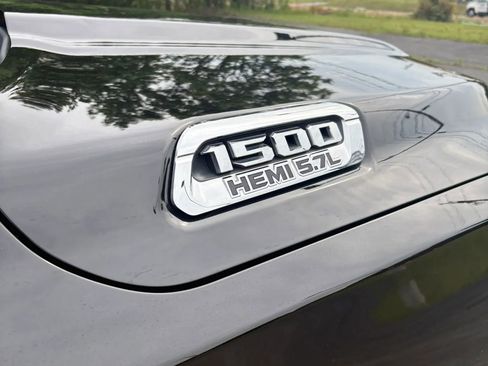 Used 2019 RAM 1500 Big Horn AWD/4WD image 10