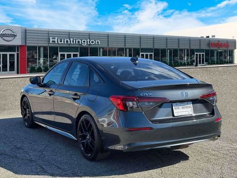 Used 2025 Honda Civic Sport image 6