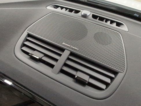 Certified 2023 Polestar Polestar 2 Long range Dual motor - AWD w/ Pilot Pack image 22