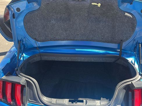 Used 2019 Ford Mustang Convertible RWD image 22