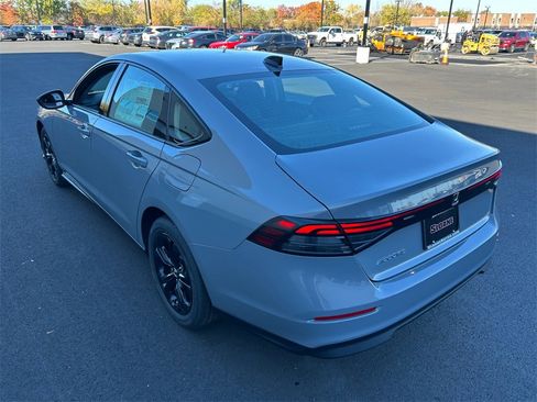 New 2025 Honda Accord SE image 22