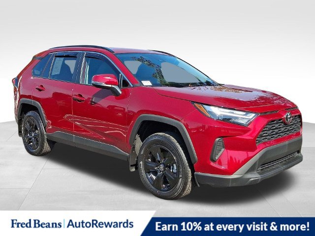 Used 2025 Toyota RAV4 XLE AWD/4WD image 1