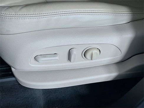 Used 2021 Buick Enclave Essence w/ Sound and Sites Package image 12