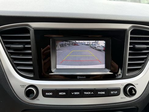 Used 2021 Hyundai Accent SE image 19