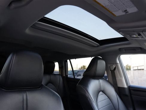 Used 2022 Toyota Highlander XLE image 24