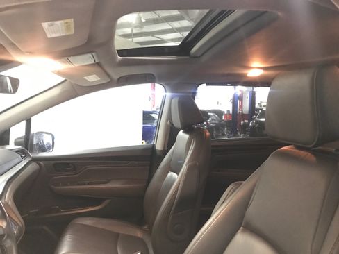 Used 2019 Honda Odyssey EX-L image 7