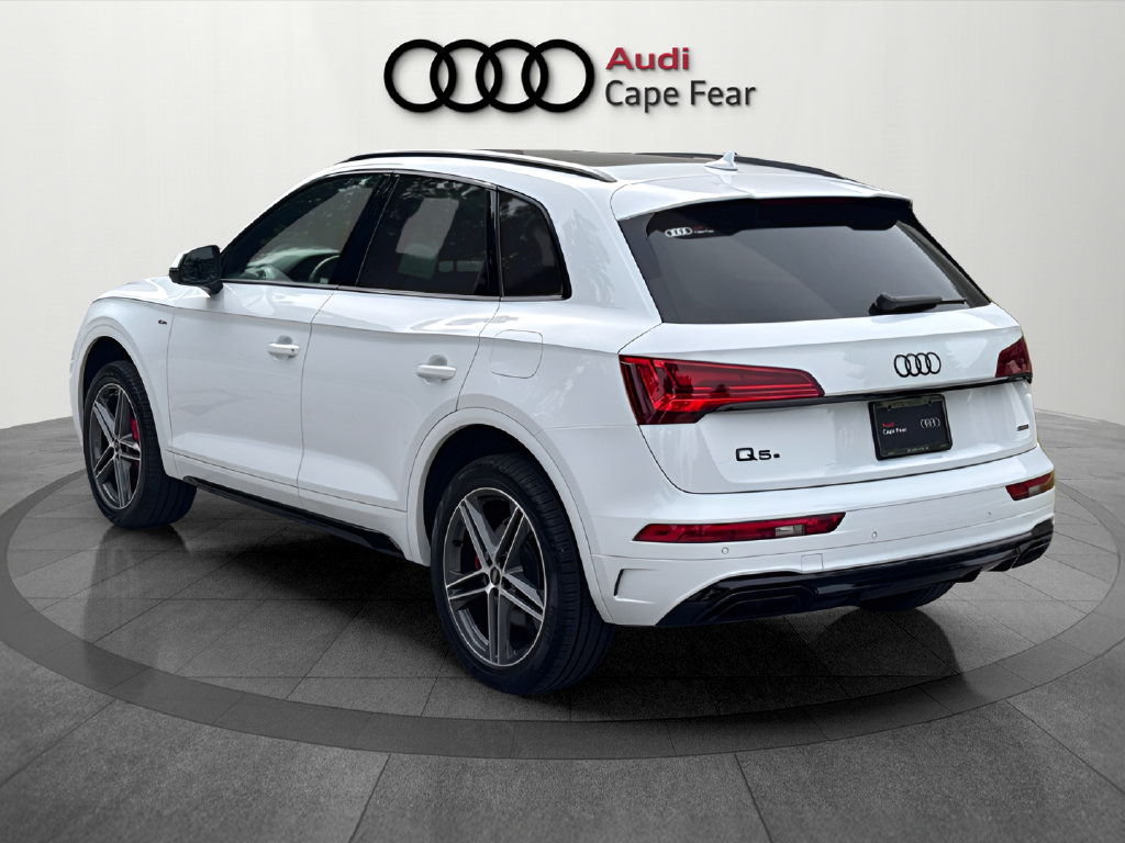 Used 2024 Audi Q5 e Premium Plus w/ Premium Plus Package AWD/4WD image 3