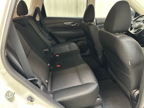 Certified 2020 Nissan Rogue SV image 19