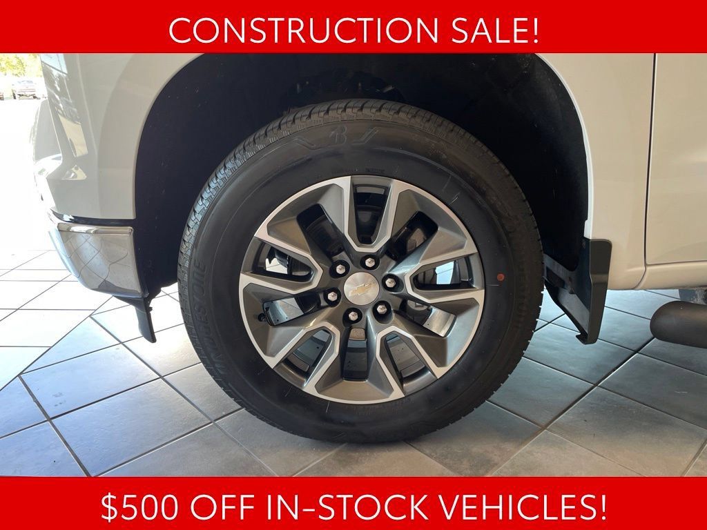 Used 2023 Chevrolet Silverado 1500 LT AWD/4WD image 17