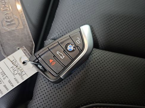 New 2026 BMW 330i Sedan w/ M Sport Package image 37