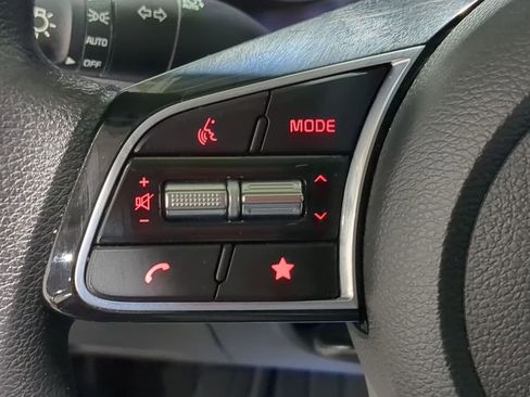 Used 2023 Kia Forte LXS image 34