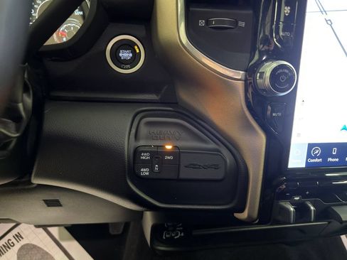 Used 2024 RAM 2500 Laramie w/ Safety Group AWD/4WD image 28