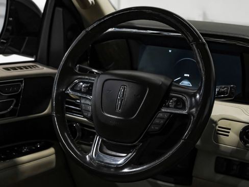 Used 2018 Lincoln Navigator Select w/ Technology Package image 20