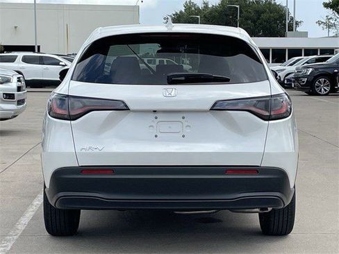 New 2026 Honda HR-V LX image 5