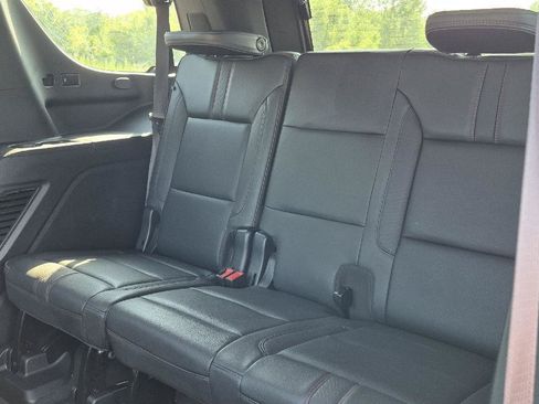 Used 2022 Chevrolet Tahoe RST w/ Luxury Package AWD/4WD image 7