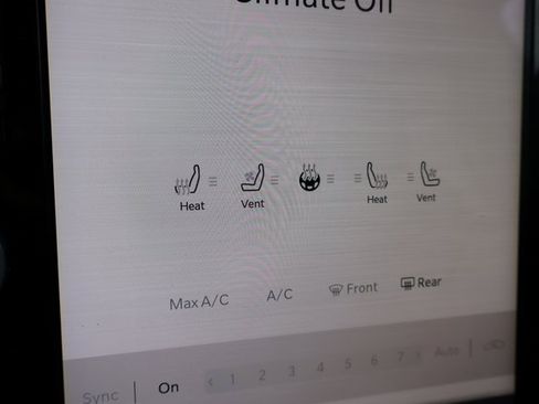 Used 2025 RAM 2500 Laramie image 25