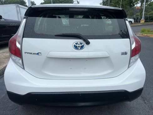 Used 2017 Toyota Prius C Three FWD image 5
