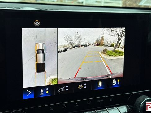 Used 2024 Chevrolet Colorado LT w/ LT Convenience Package III image 24