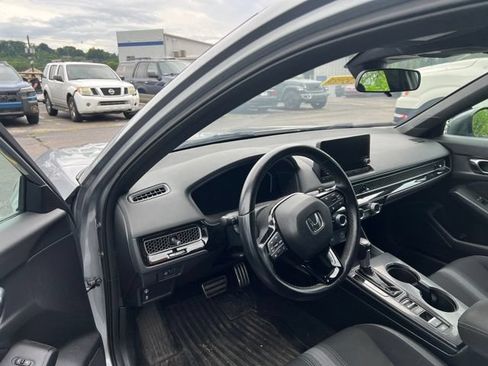 Used 2022 Honda Civic Sport image 9