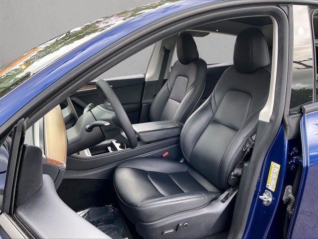 Used 2025 Tesla Model Y Long Range RWD image 25