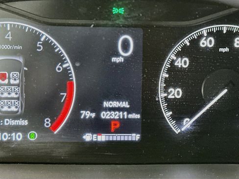 Used 2025 Honda Pilot Touring image 19