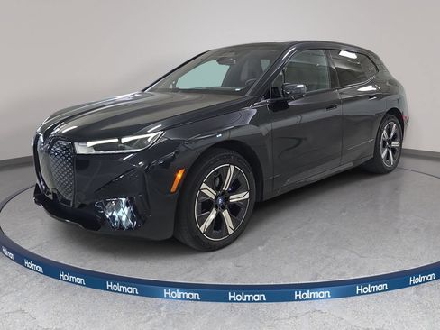 Used 2024 BMW iX xDrive50 w/ Sport Package AWD/4WD image 1