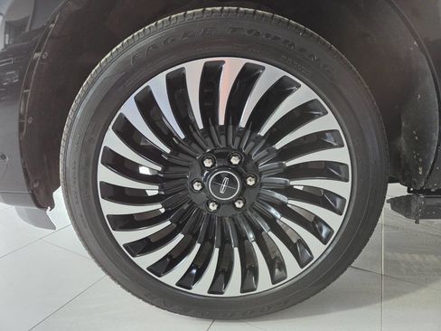 Used 2018 Lincoln Navigator Black Label w/ Cargo Package image 12