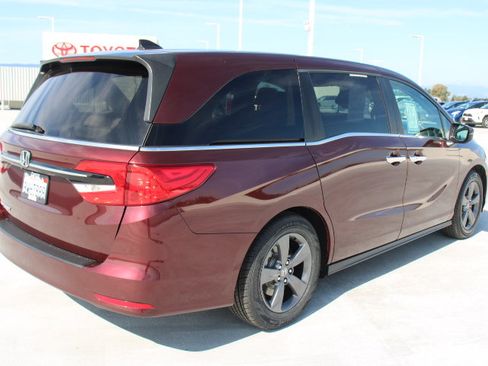 Used 2021 Honda Odyssey EX image 3