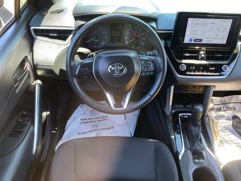 Used 2024 Toyota Corolla Cross AWD Hybrid image 10