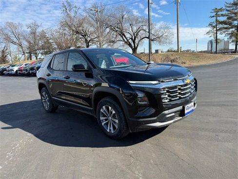 Used 2025 Chevrolet Equinox LT image 9