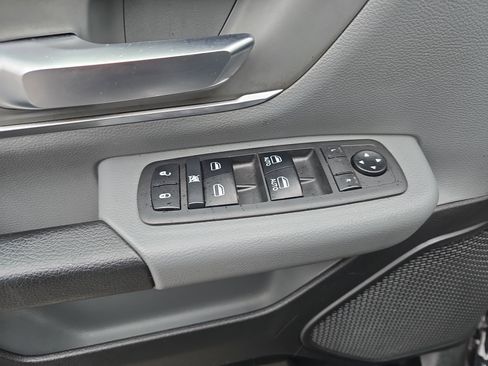 Used 2019 RAM 1500 Big Horn image 18