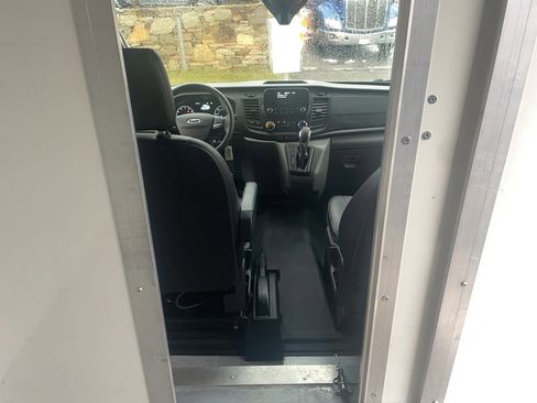 Used 2023 Ford Transit 350 BOX TRUCK image 8