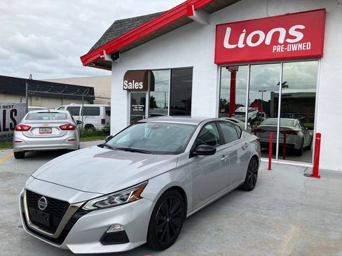 Used 2020 Nissan Altima 2.5 SR FWD image 1